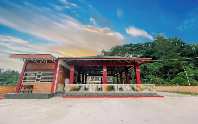 Simangande View & Resto By Helocus