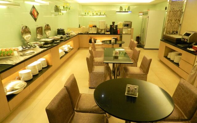 Holiday Inn Express Taipei Train Station by IHG