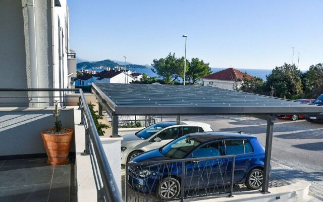 Apartment Sunny Rock