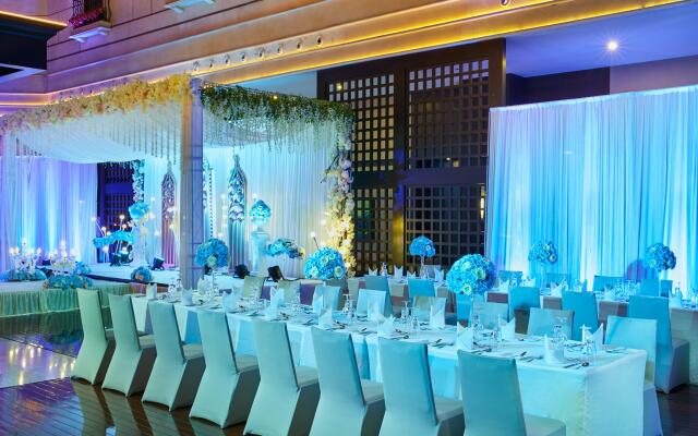 InterContinental Shanghai Pudong Hotel by IHG