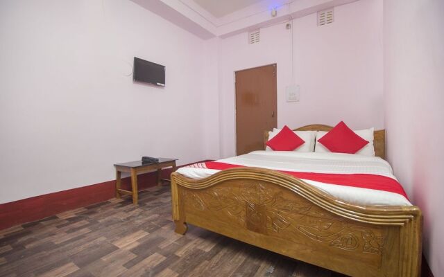 OYO 15721 Simrat Hotel