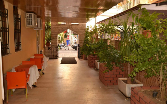 Huzuray Hotel