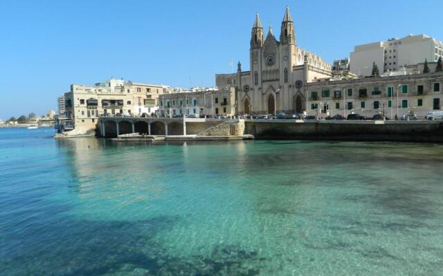 Seafront Apartment Sliema