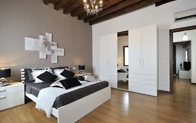 Luxury Venice Apartments