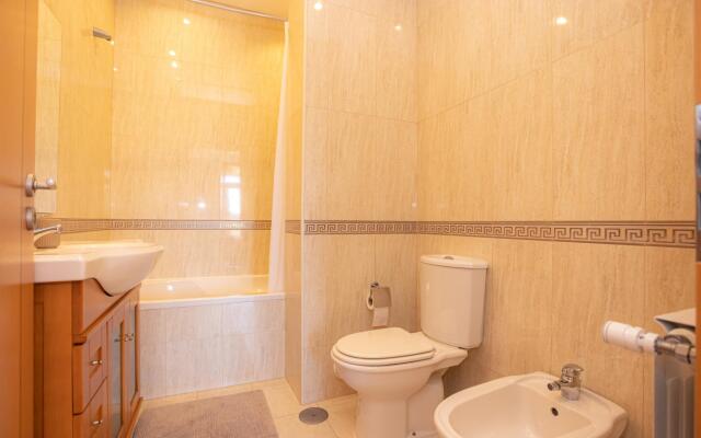 Foz Village Beach by Rent4all