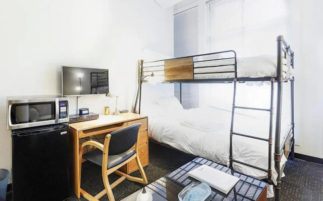 Studio Ready 4 Students & Traveling Professionals! 310