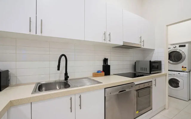 Gordon House Apartments