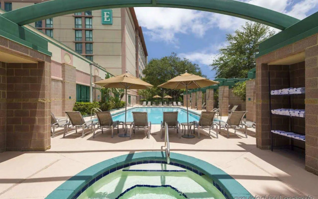 Embassy Suites by Hilton Tampa USF Near Busch Gardens