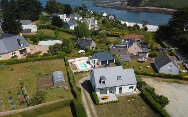 New House With Swimming Pool Near the sea