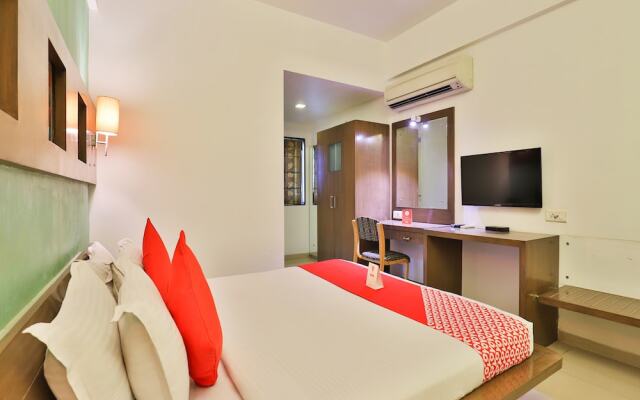 OYO 13372 Hotel Laksh Residency