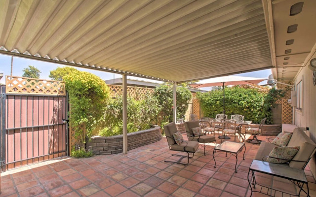 Sunny Scottsdale Townhome - Walk to Trolley & Lake