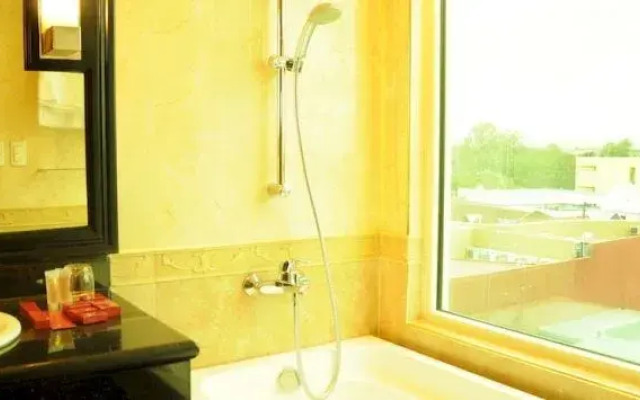 Fields Plaza Suites