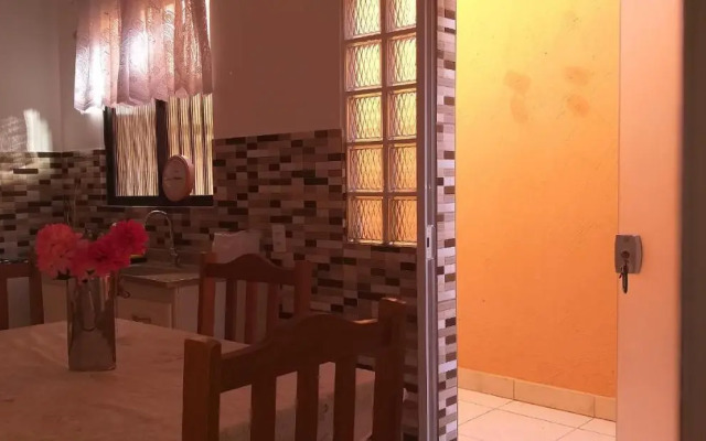 Casa 01 Dorm Terreno Compartido