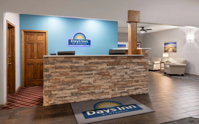 Days Inn by Wyndham Hutchinson