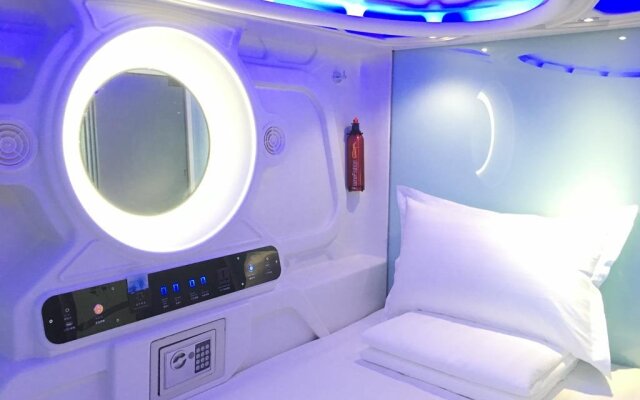 Man Time Capsule Hostel