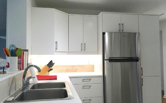 Ellis Street Getaway