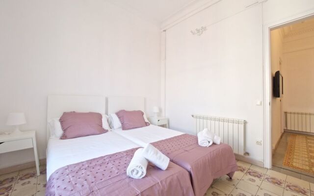 Gaudi Eixample Apartment