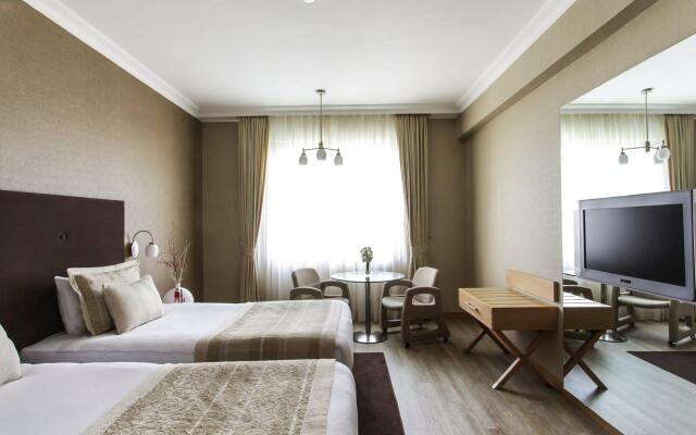 WOW Airport Hotel