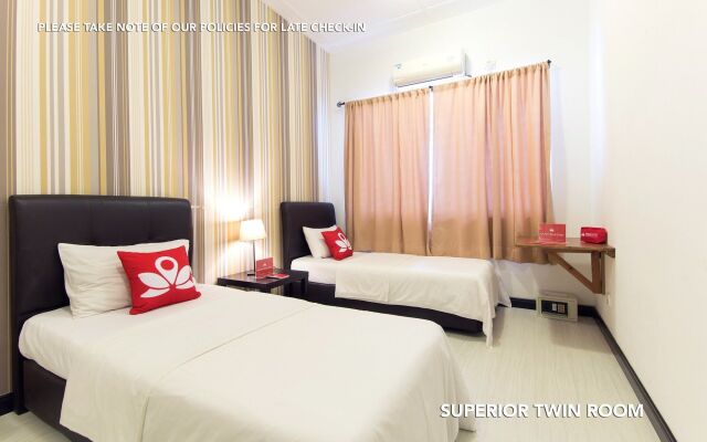 ZEN Rooms Sahabat Guesthouse