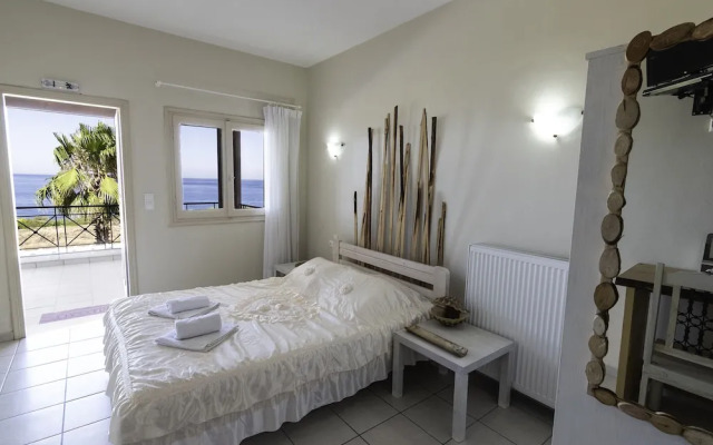 Cavo Petra Hotel