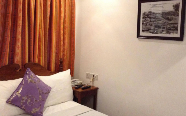 Log Cabin Hotel-Baguio