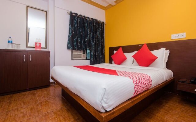 OYO 13470 Hotel Symphony House