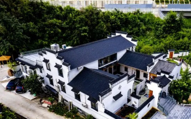 Jiuhuashan Guiyuantian Juju Homestay