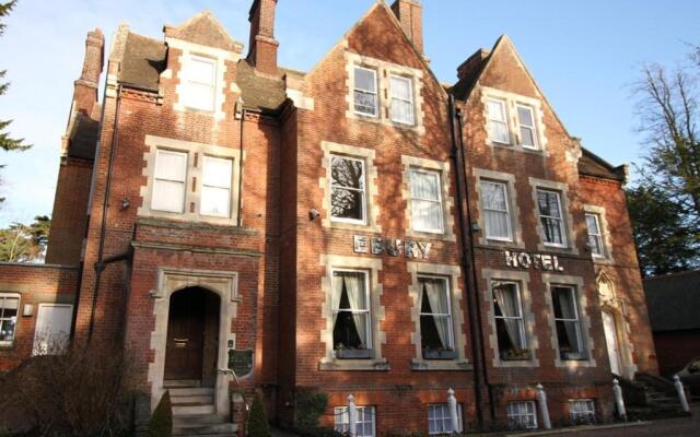 Ebury Cottages and Apartments