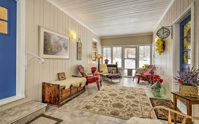 Hadley Vacation Rental 24 Mi to Springfield!