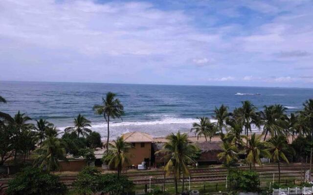 Modern luxury Condo,3 bedroom and 3 bathrooms