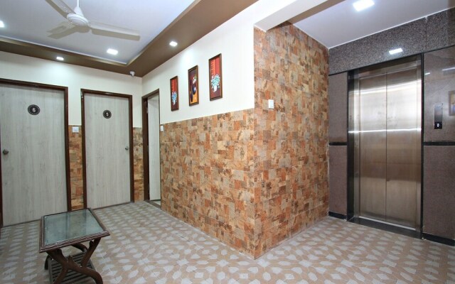 OYO 4848 3 Square Inn