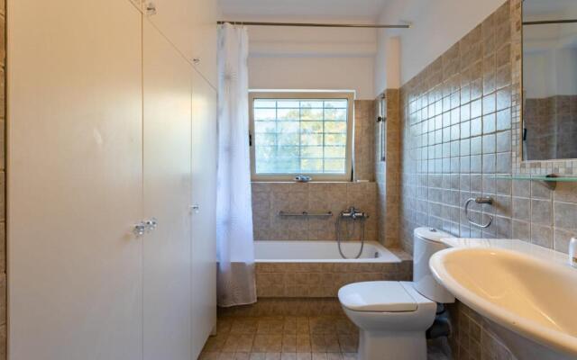 Kitries Summer Getaway - Eden Cozy Suite