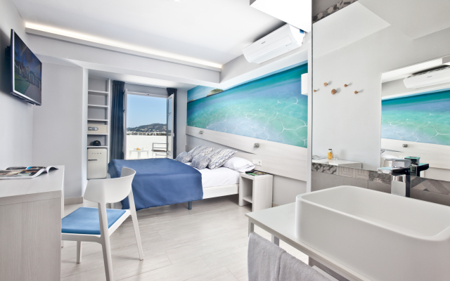 Ryans La Marina