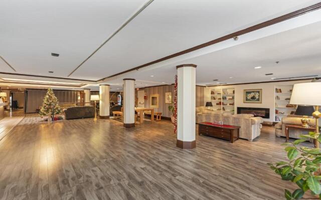 Bedford Regency Hotel