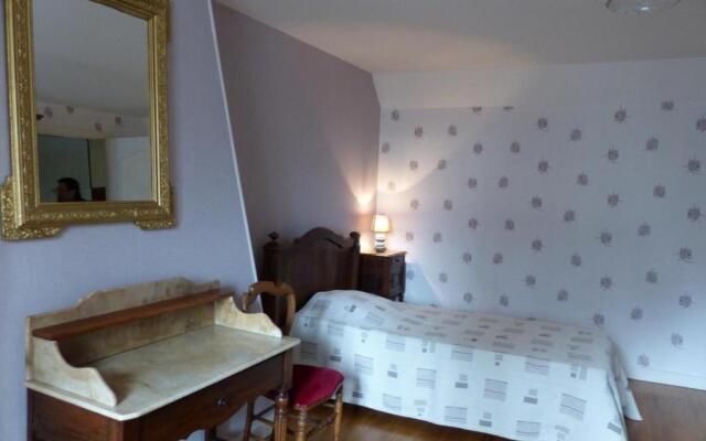 Gîte Saint-Pourçain-sur-Sioule, 5 pièces, 9 personnes - FR-1-489-60