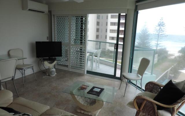 Emerald Sands Holiday Apartments