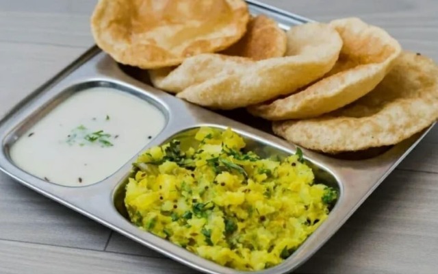 Hotel Vashi Inn