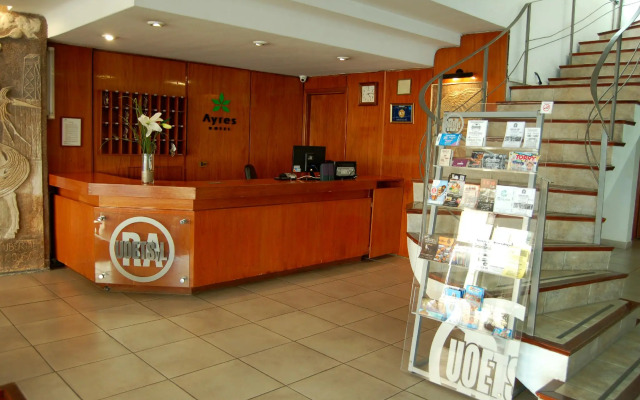 Hotel U.O.E.T.S.Y.L.R.A
