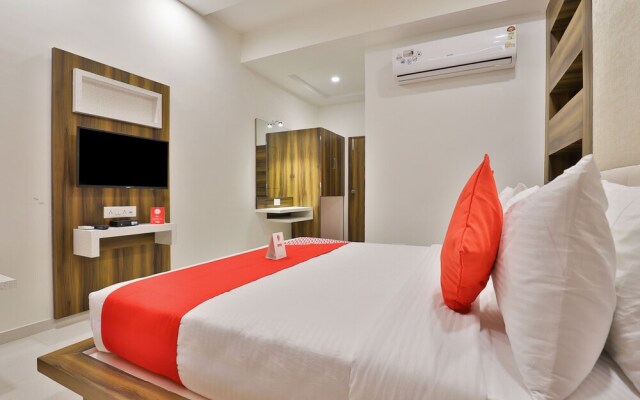 OYO 11399 Hotel Landmark