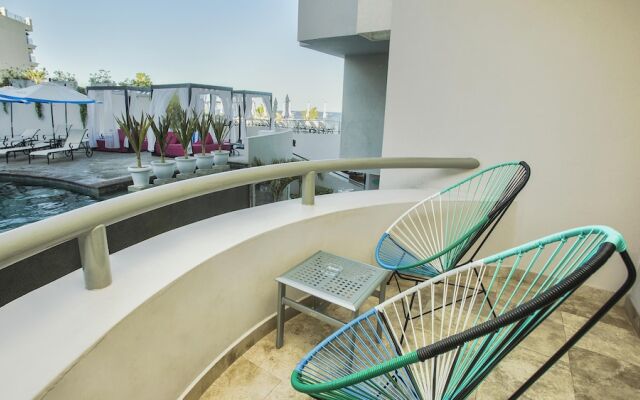 Stay in the Heart of Cabo 1 Bedroom Suite