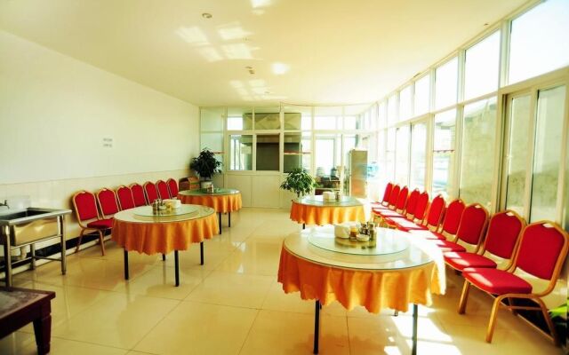Kunming Jiyang Hot Spring Hotel