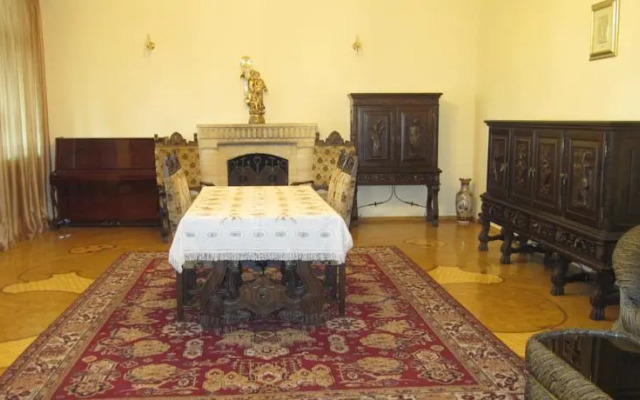 Big House in Armenia Apartment