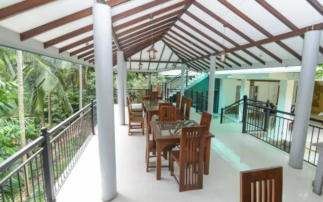 OYO 279 Rivelka Garden Resort