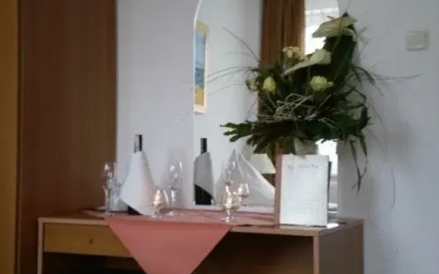 Relax Inn Health & Spa