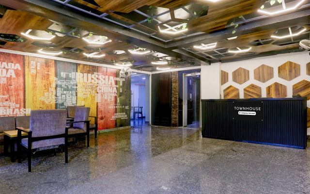 Super Townhouse Rohini Sector 18 Formerly Relic Stay