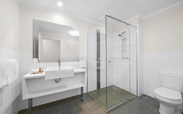 Macquarie Waters Boutique Apartment Hotel