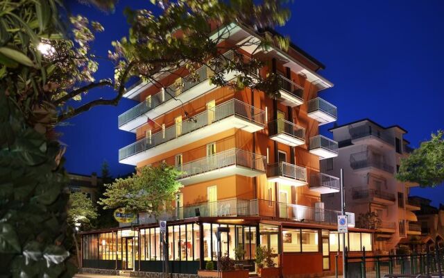 Hotel Beach 2