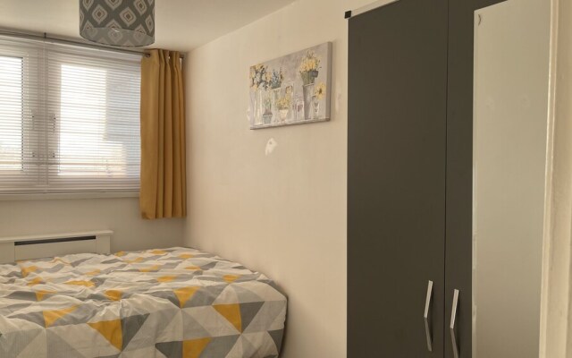Remarkable 2-bed Apartment in Nottingham