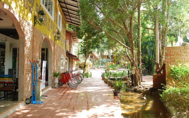 Phuiyara Resort