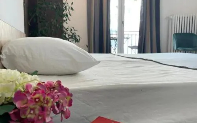 Outstanding 3BR Ultracentral cityview balcony AAA